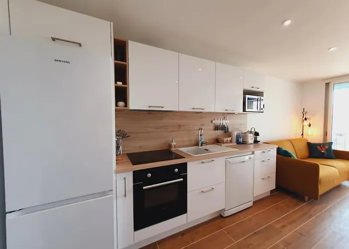 La Perle Du Fidji Sur Le Port Avec Parking Prive Clim Wifi - Rossiconciergerie - Linge En Option