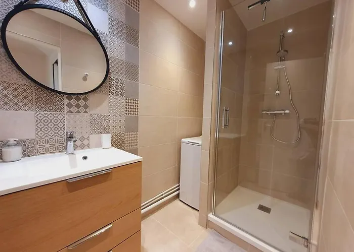 La Perle Du Fidji Sur Le Port Avec Parking Prive Clim Wifi - Rossiconciergerie - Linge En Option * La Grande-Motte